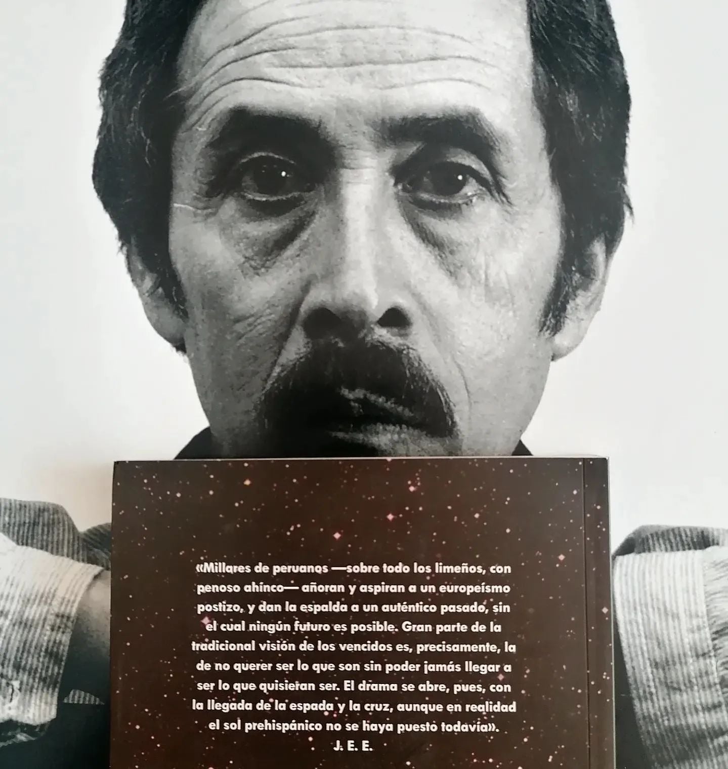 [LIBRO] Poeta en Milán, de Jorge Eduardo Eielson (solo un ejemplar en promoción disponible)